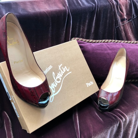 Louboutin Burgundy peep-toe pumps - Picture 1 of 8